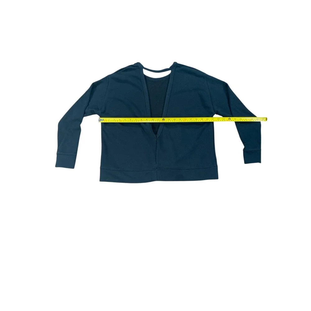 Nike Women's Long Sleeve V-Neck Open Back‎ Workout Sweatshirt